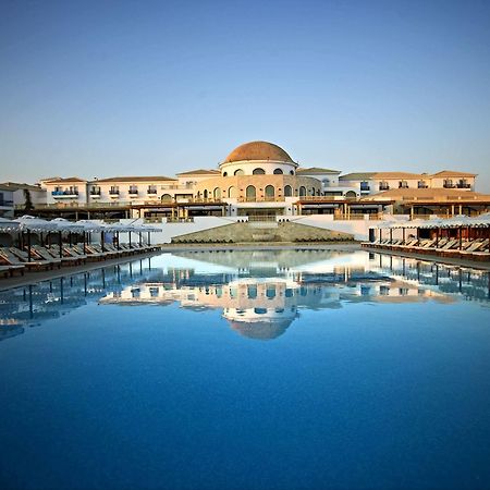 มิตซิส ลากูนา รีสอร์ต แอนด์ สปา Hotel แอร์ซอนิสซอส ภายนอก รูปภาพ The resort at the end of the day