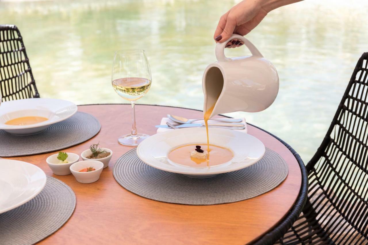 มิตซิส ลากูนา รีสอร์ต แอนด์ สปา Hotel แอร์ซอนิสซอส ภายนอก รูปภาพ A jug of soup