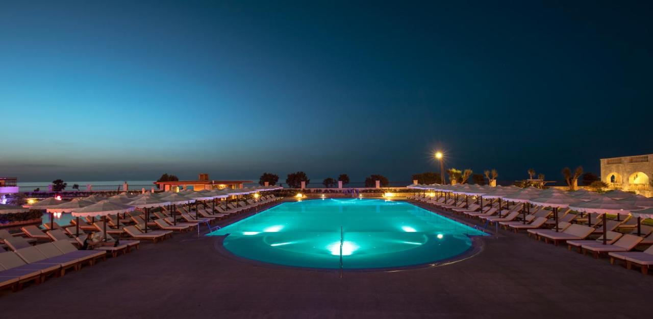 มิตซิส ลากูนา รีสอร์ต แอนด์ สปา Hotel แอร์ซอนิสซอส ภายนอก รูปภาพ The pool at the hotel